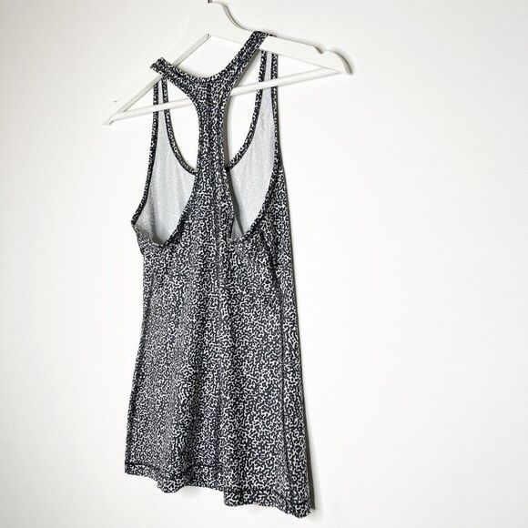 NIKE Printed Slim Tank Top - Picture 6 of 8